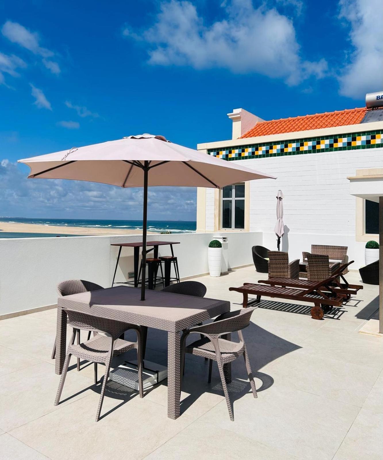 Foz Beach House - Rooftop & Sea View Foz do Arelho Buitenkant foto